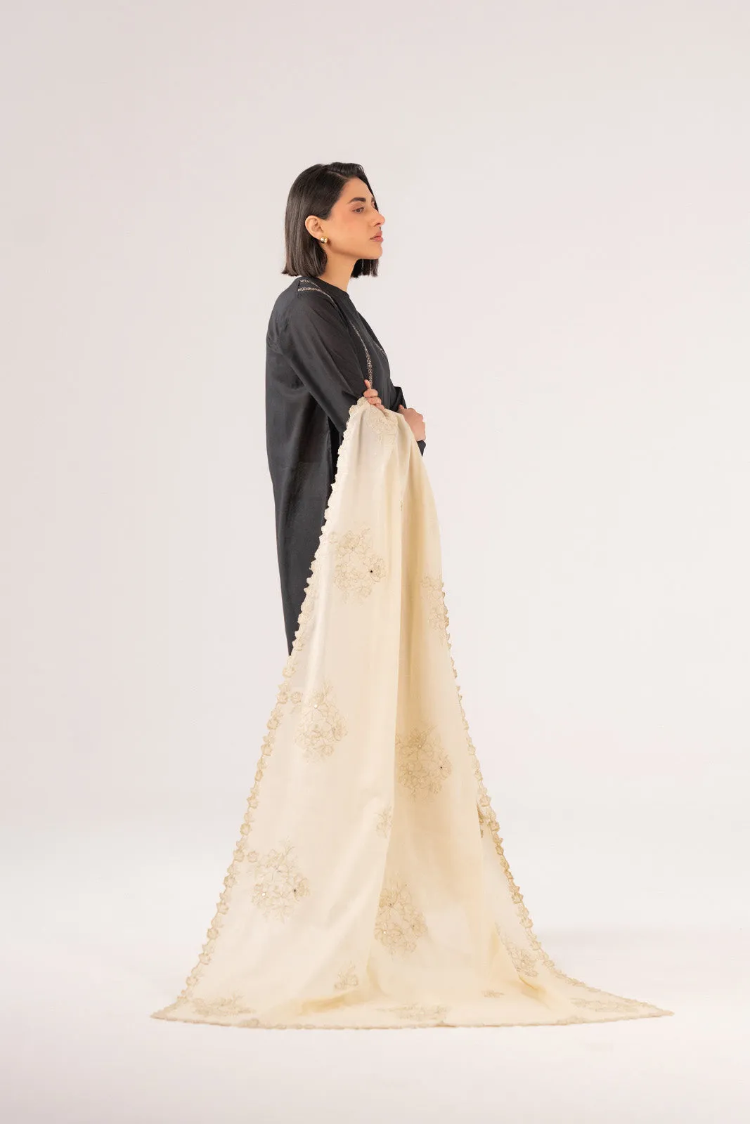 1 Piece Lawn Embroidered Shawl (CH0010)