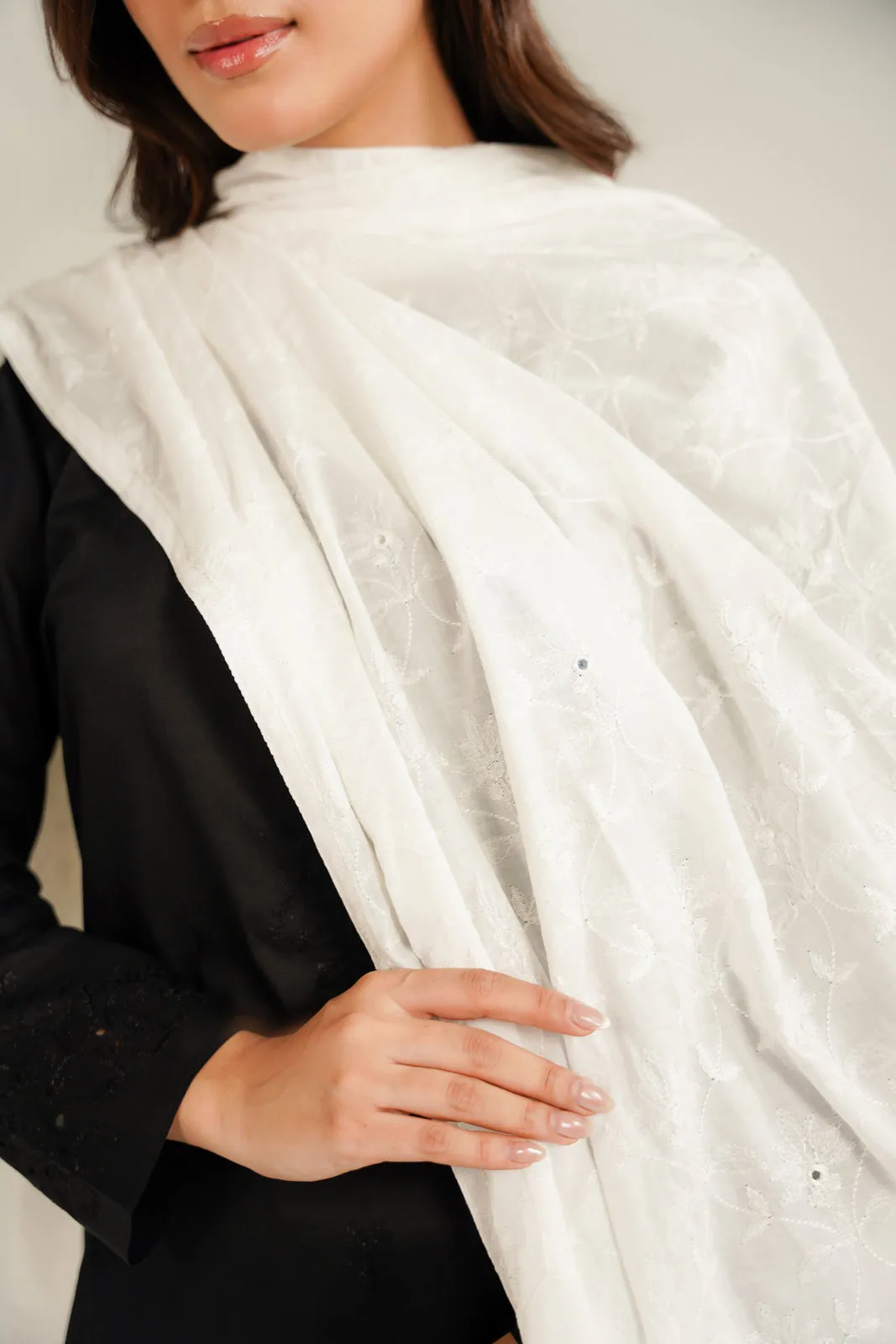 1 Piece Lawn Embroidered Shawl (CH0016)