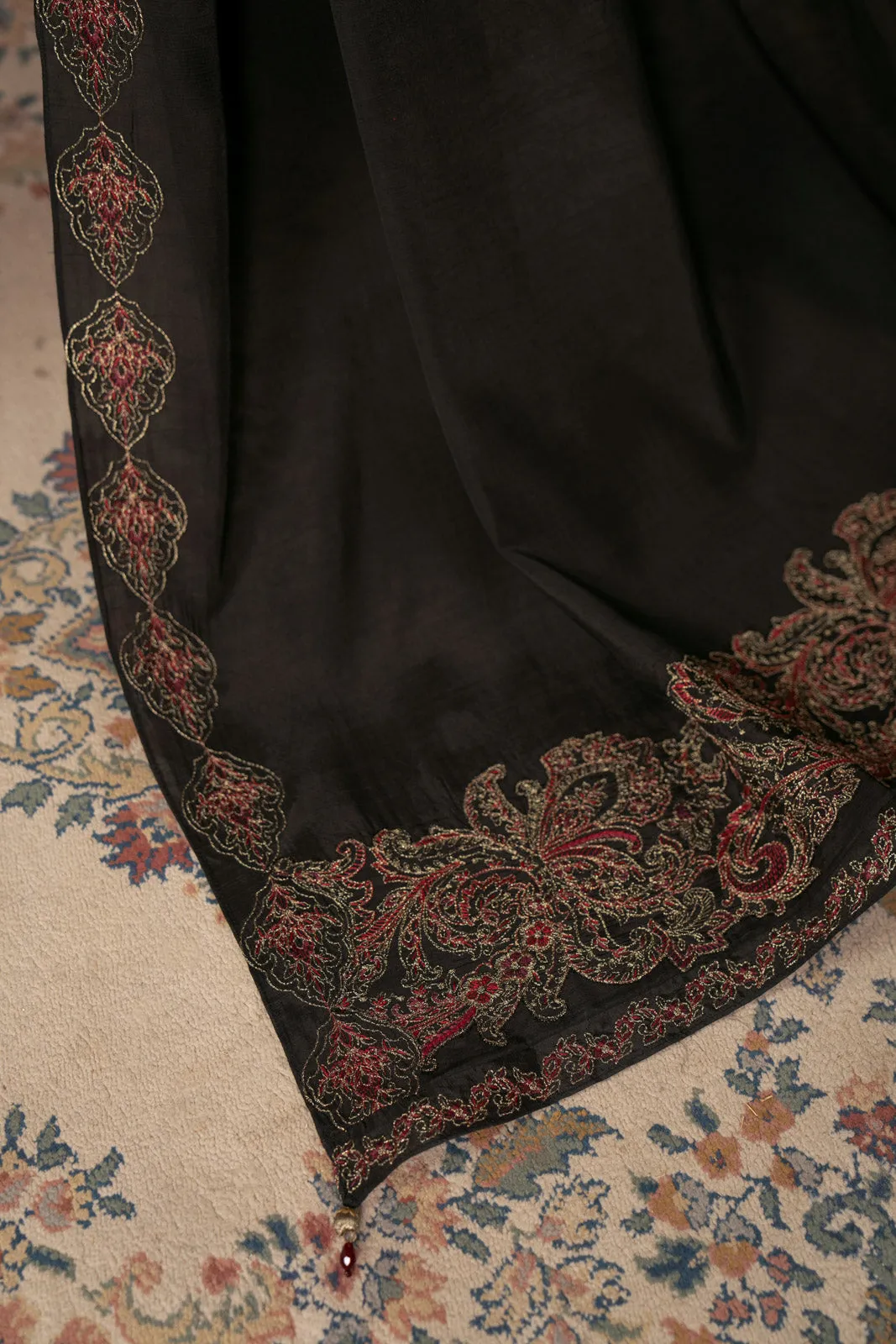 1 Piece  Silk Embroidered (FH0002)