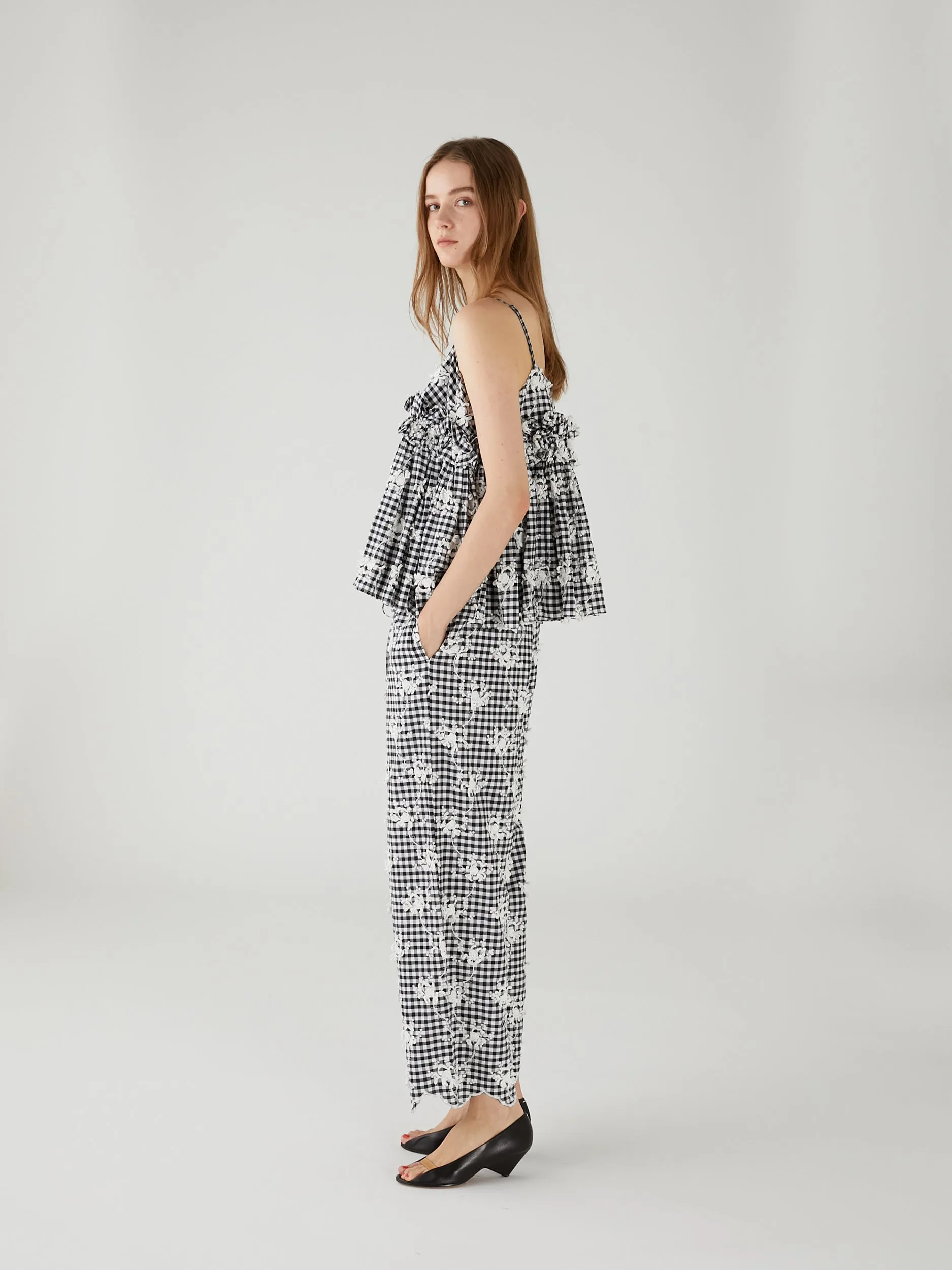 3D embroidery gingham camisole | BLACK