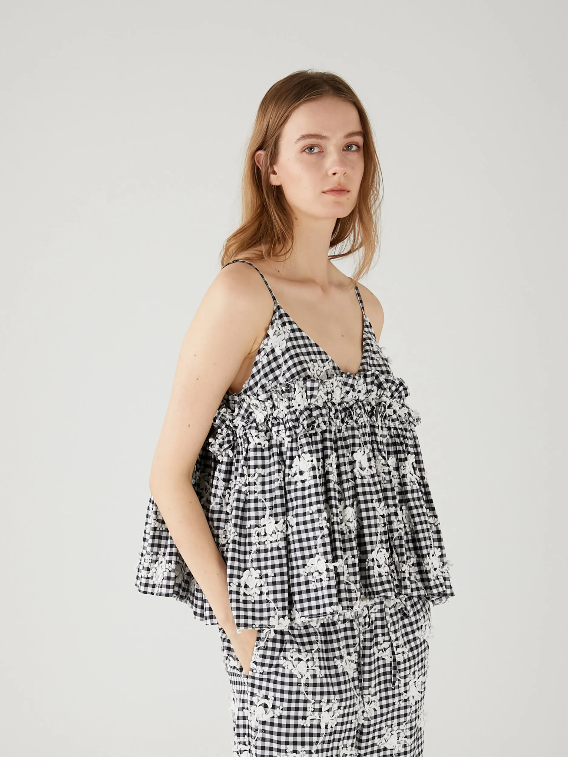 3D embroidery gingham camisole | BLACK