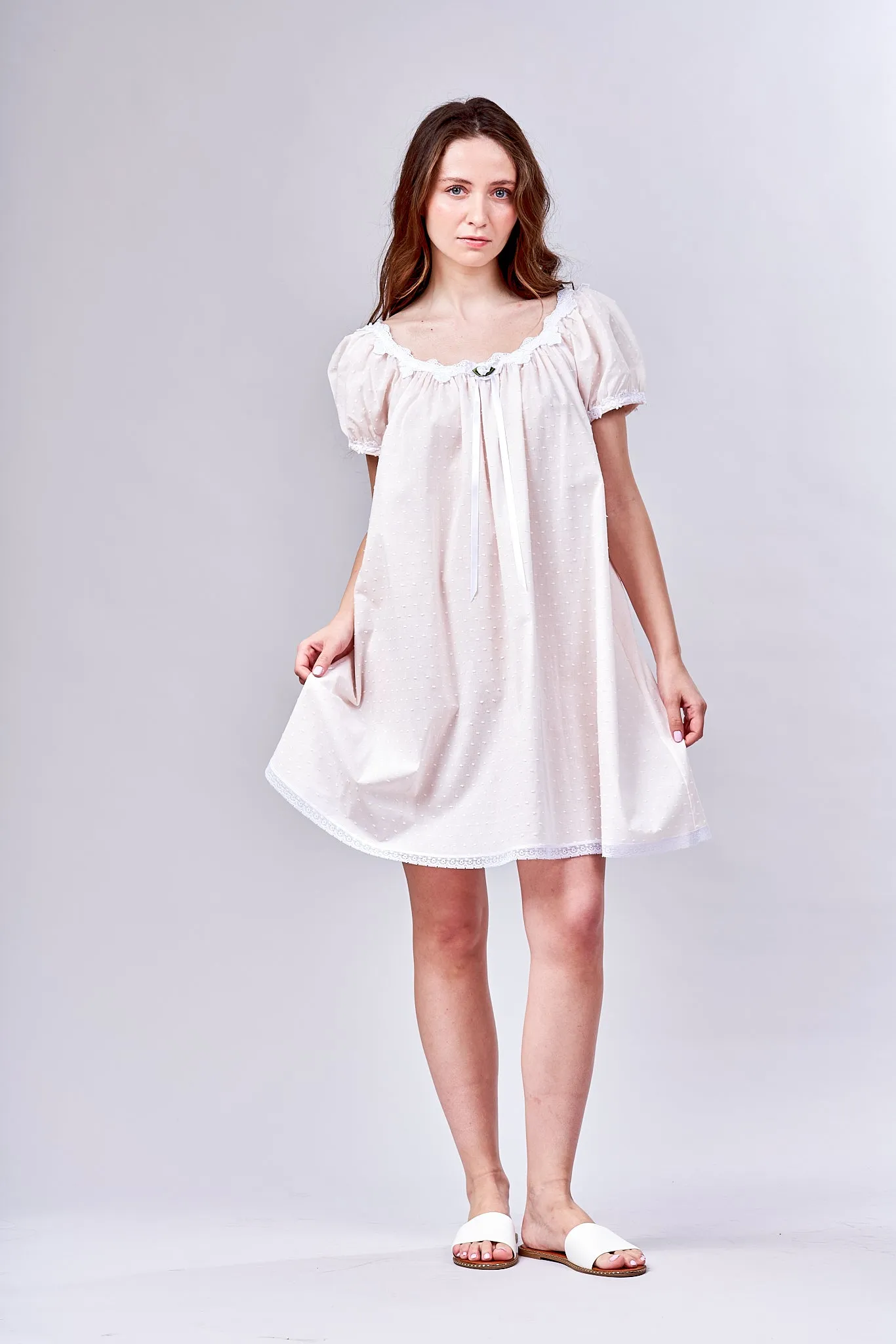 6503 Short gown w puffed sleeves