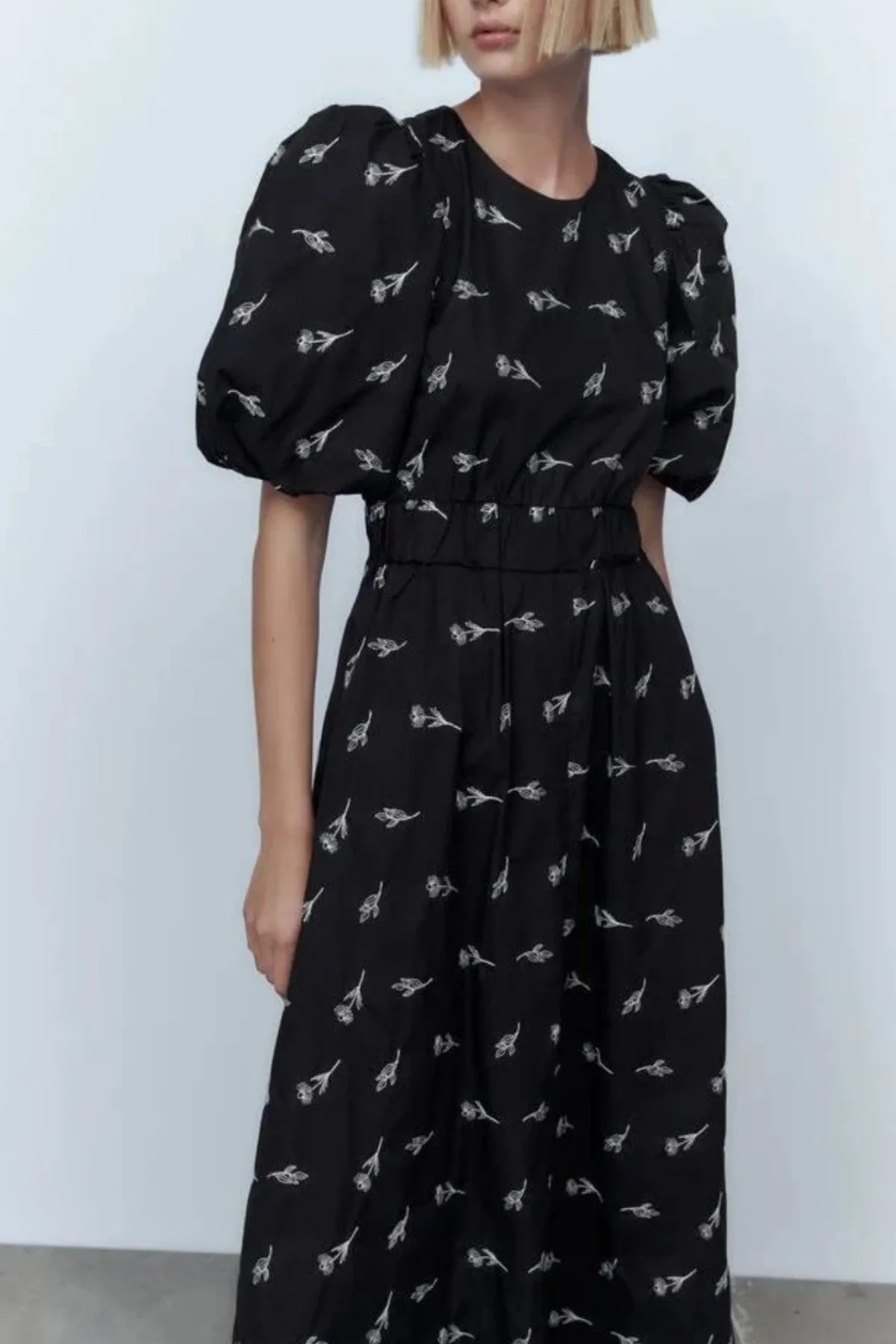ADDISON Puff-Sleeve Embroidered Poplin Midi Dress (Black)