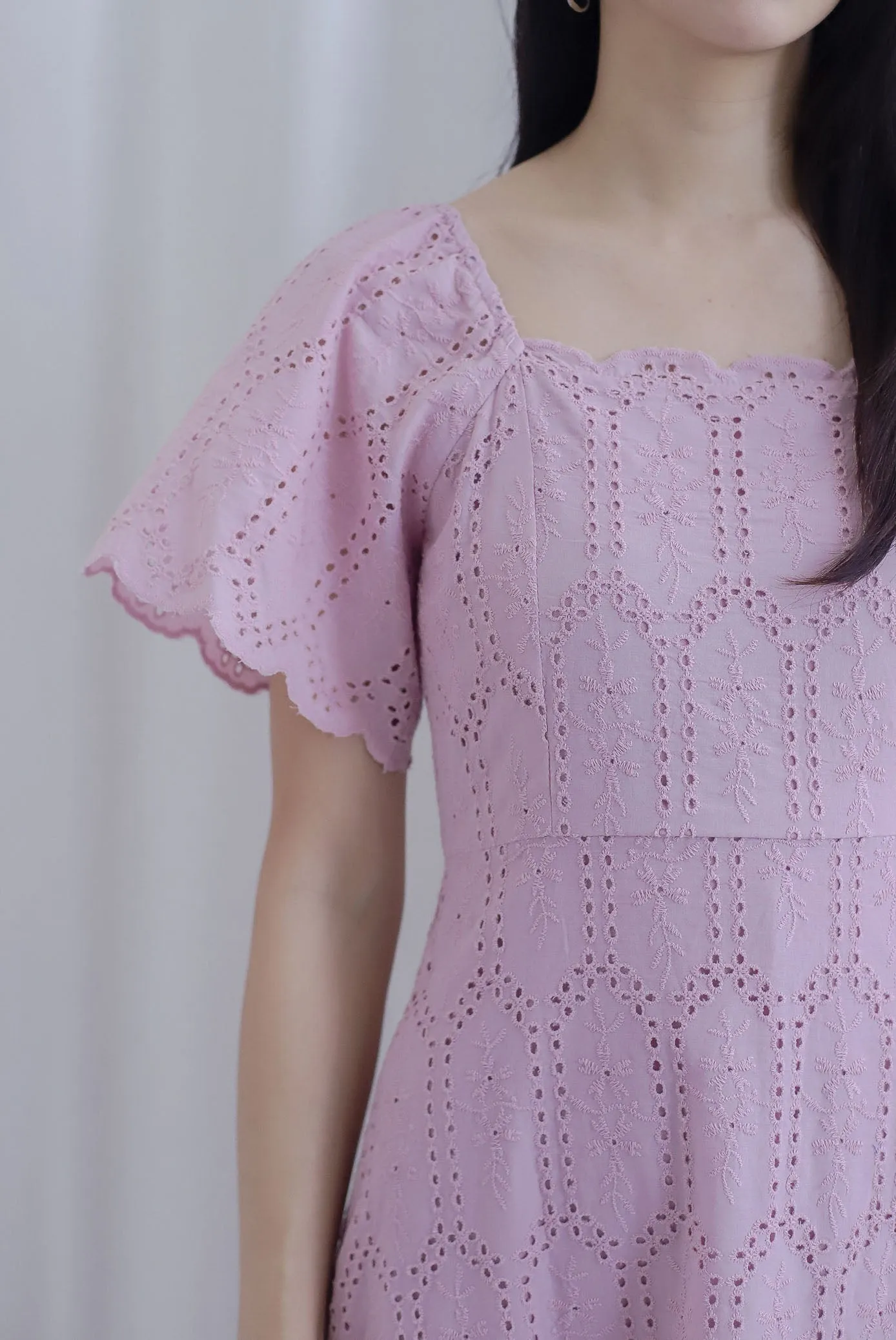 Beckett Scallop Hem Eyelet Sleeved Dress in Dusty Pink