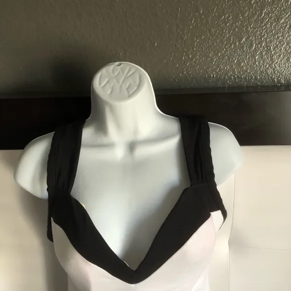 Body By Victoria IPEX black Tank Self Bra cami 38D