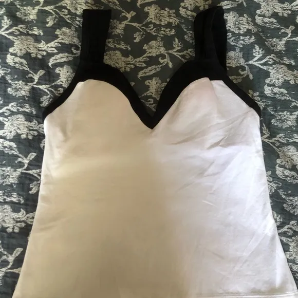 Body By Victoria IPEX black Tank Self Bra cami 38D