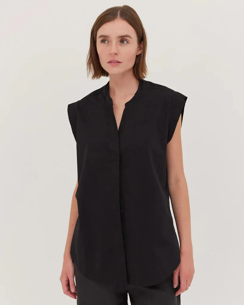 CLOTH & CO The Tailored Sleeveless Shirt Black
