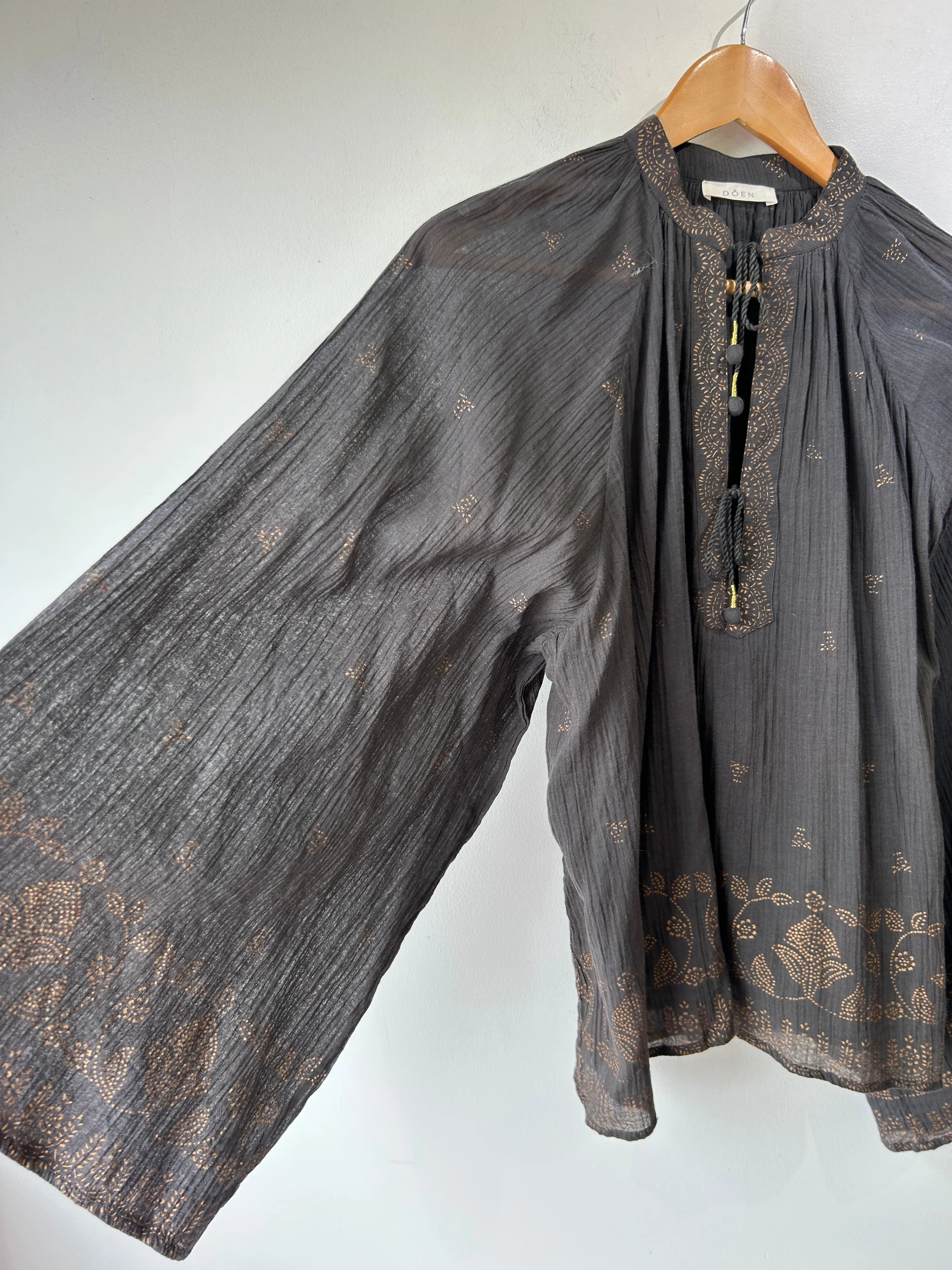 Doen Bell Sleeve Blouse