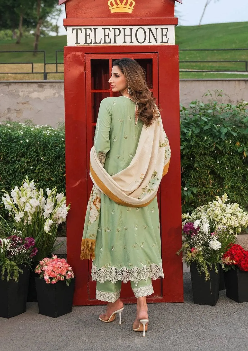 Elaf Pashmina/EPW-4B Whispers of Joy