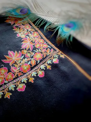 Hand Embroidered Pashmina Shawl from Kashmir