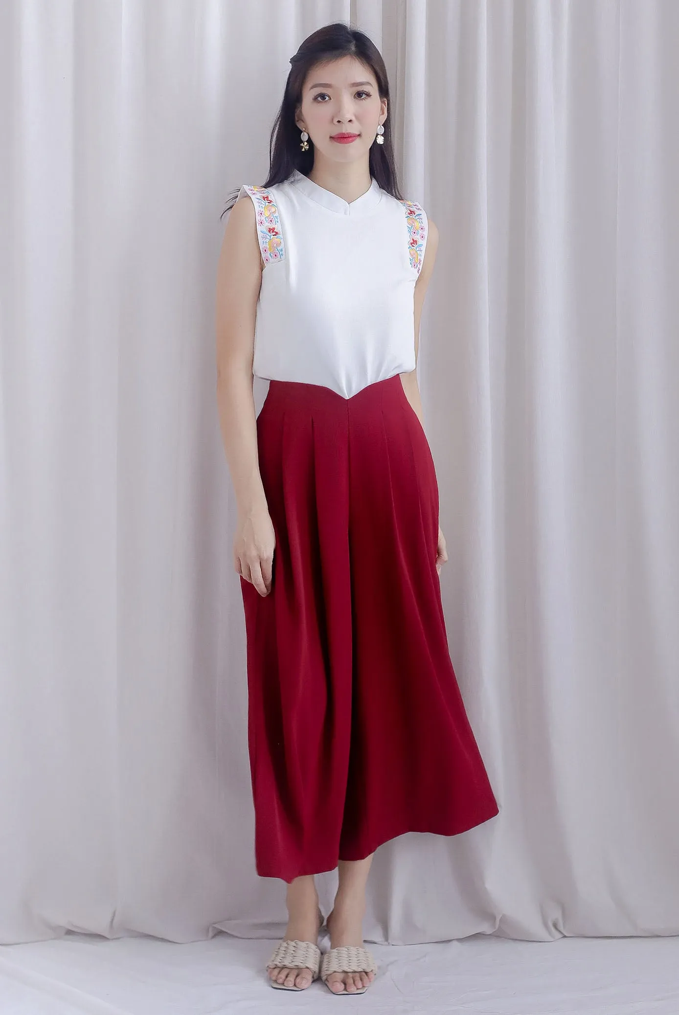 Kismet Embro Sleeve Cheong Sam Top In White