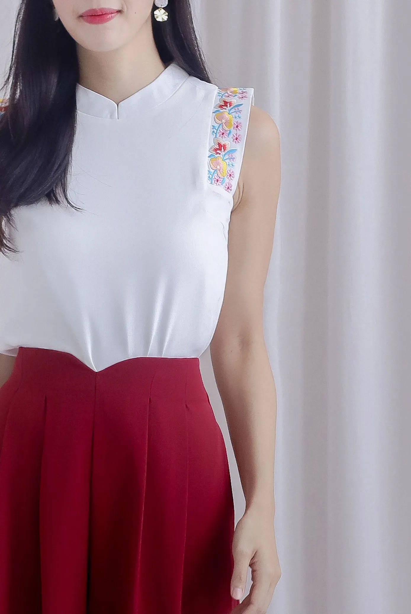 Kismet Embro Sleeve Cheong Sam Top In White