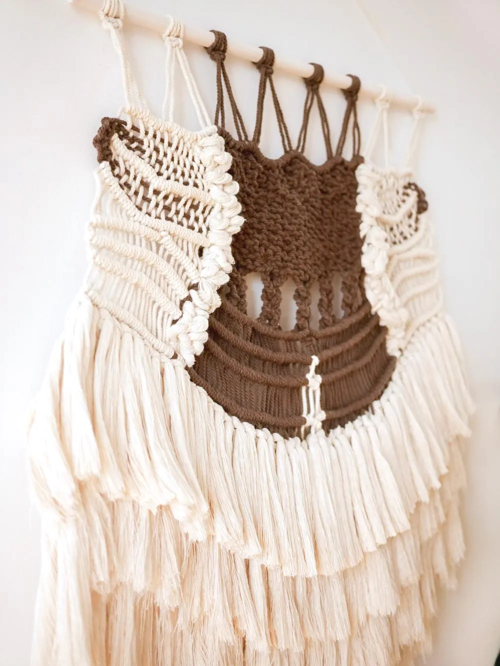 Macramé wall hanging, "Ballerina"