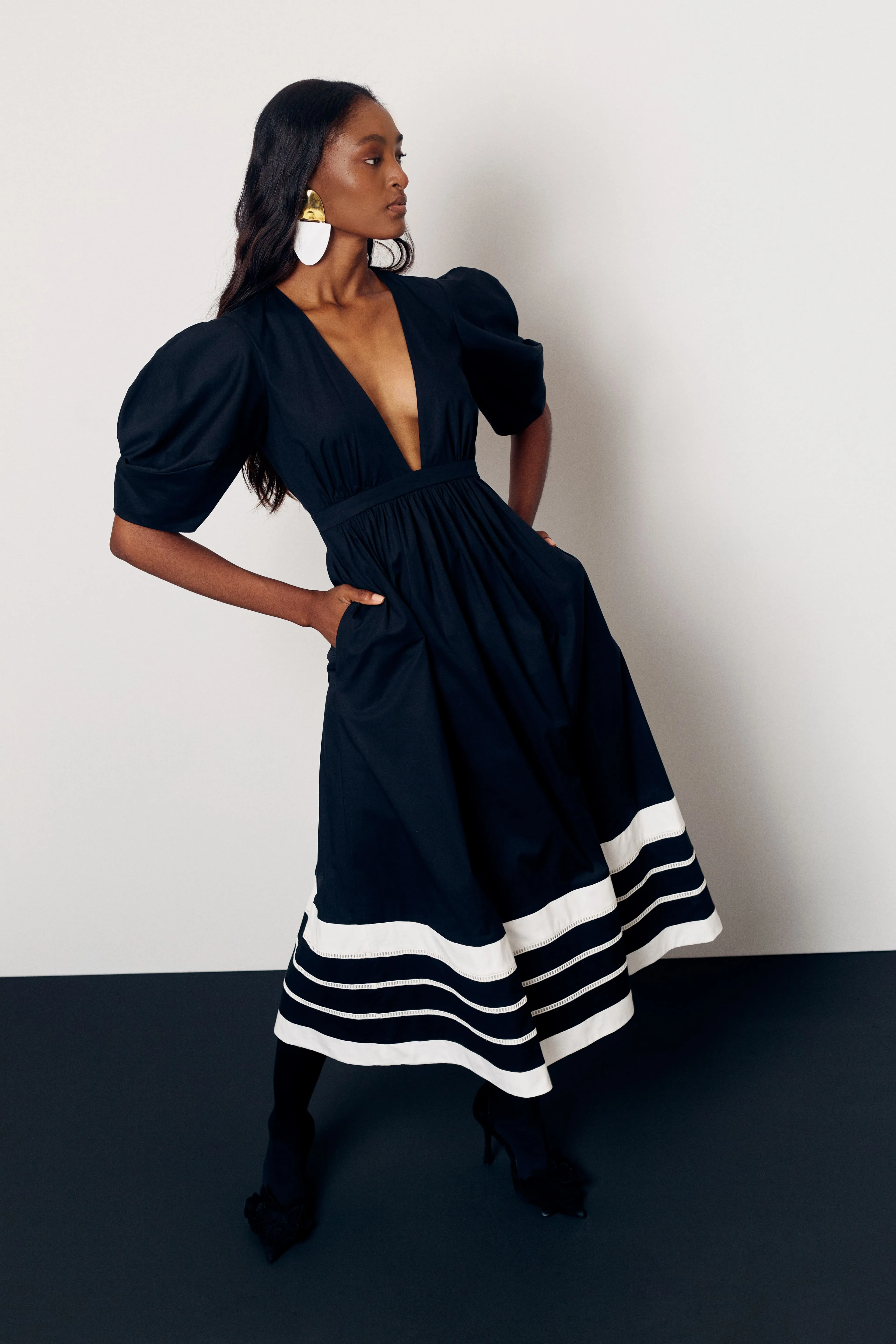 Miel Dress in Black / White