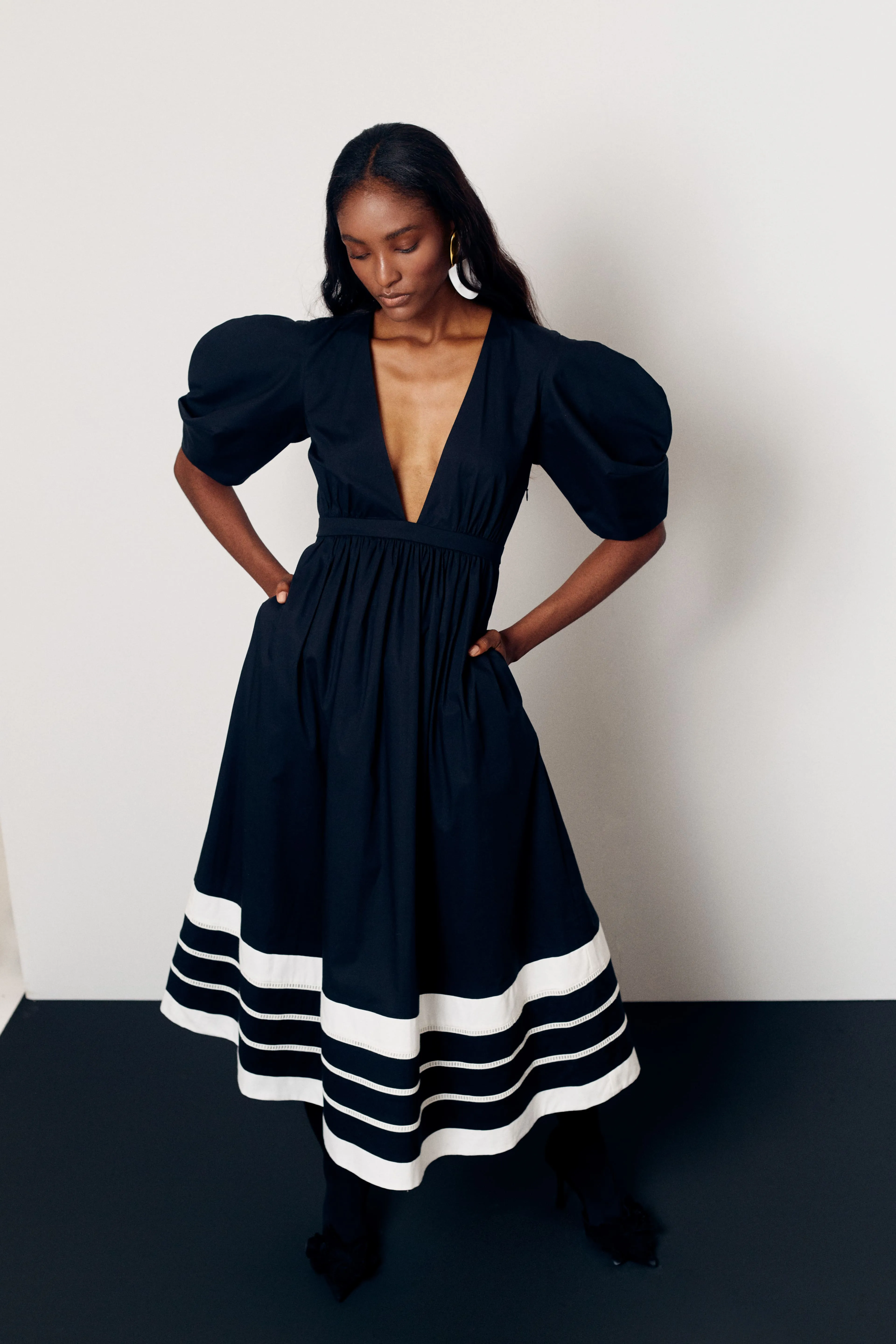 Miel Dress in Black / White