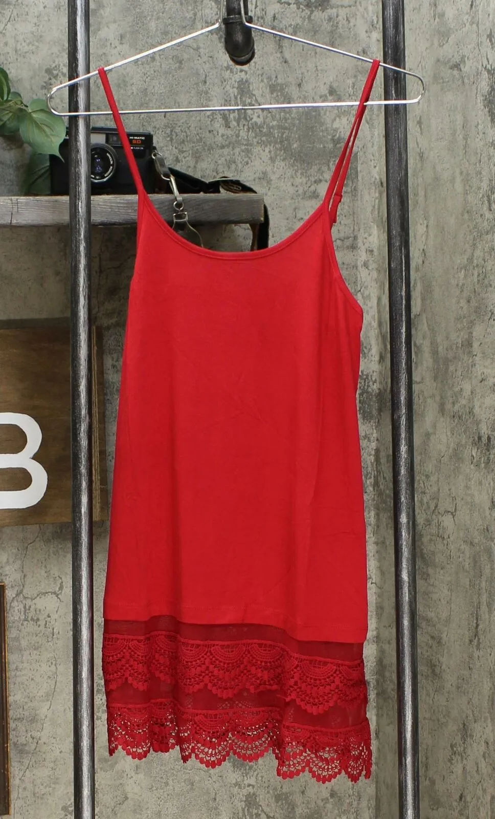 New Rhonda Shear LOT OF 2 Layering Camisole Cami. 689722-NEW Medium