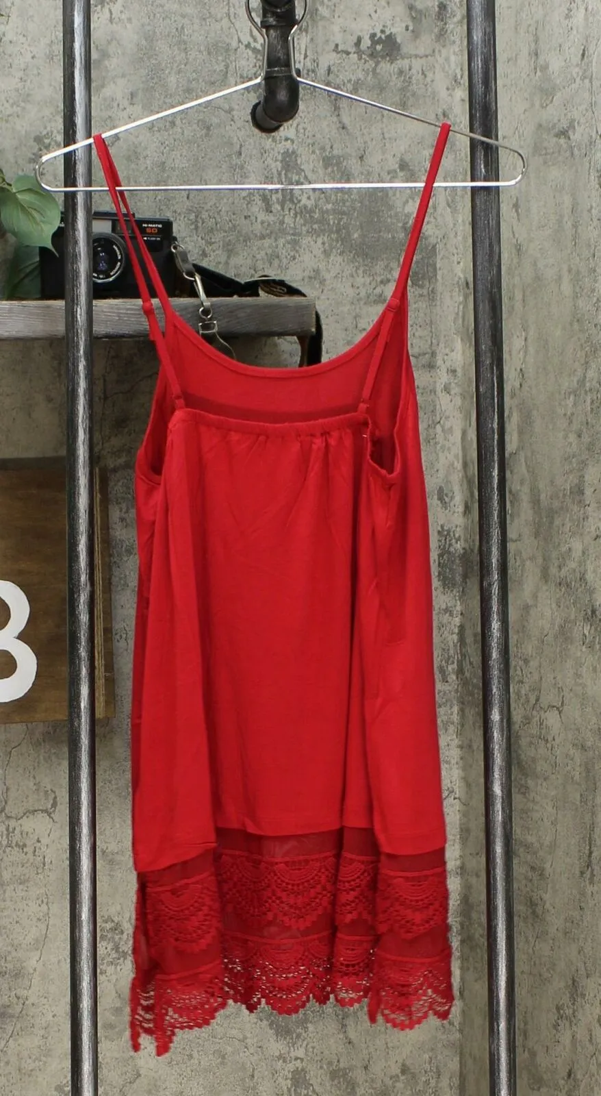 New Rhonda Shear LOT OF 2 Layering Camisole Cami. 689722-NEW Medium