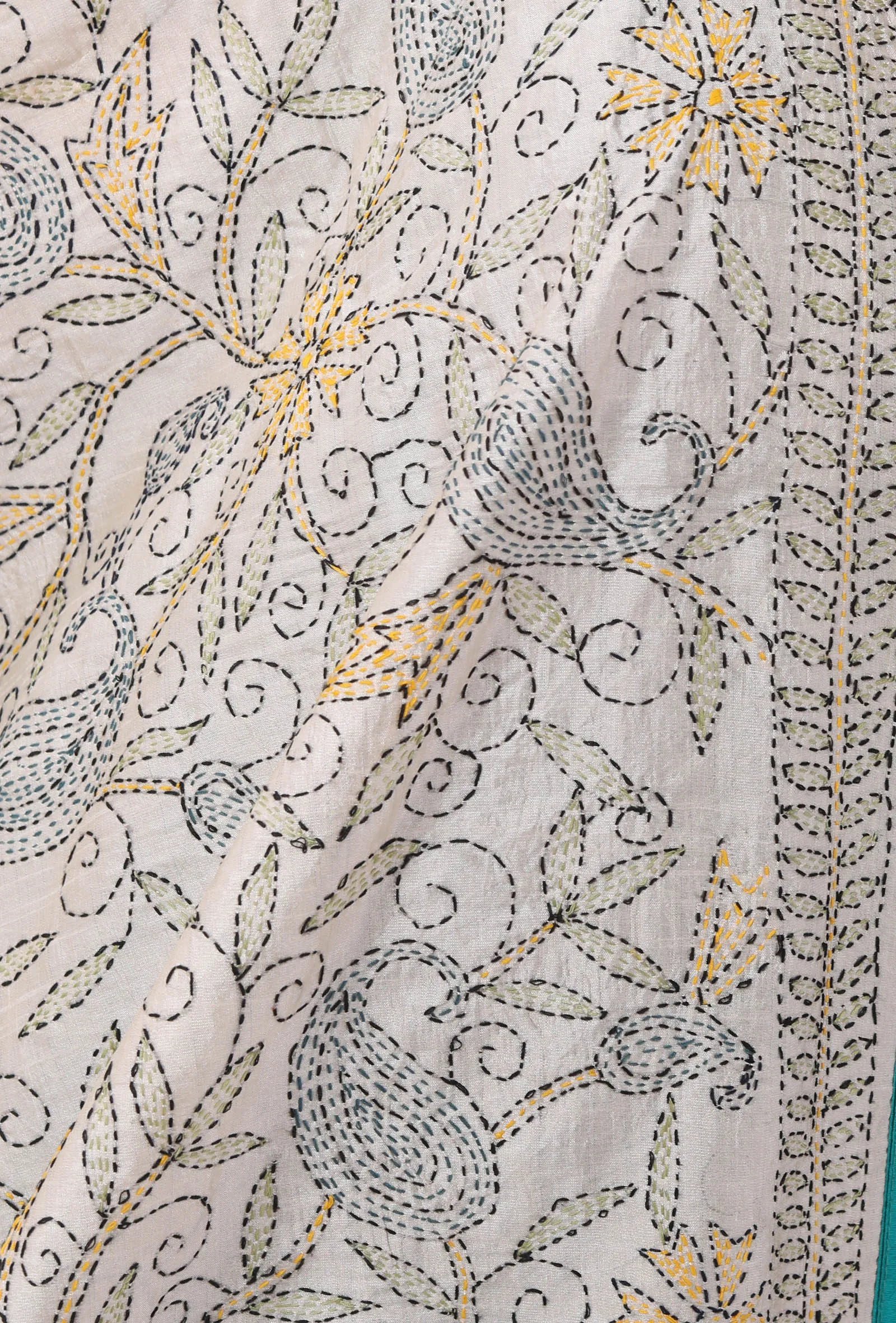 Oeshi hand embriodered kantha silk dupatta