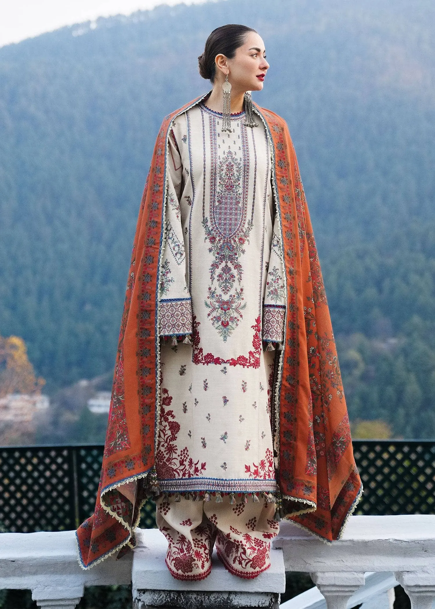 Restocked/Hussain Rehar Winter Shawls/Almas