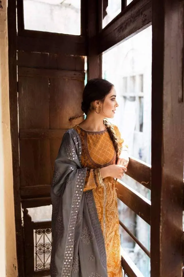 Restocked/Qalamkar Rehaab Luxury Shawl Collection/QWK 05/Dori Kari