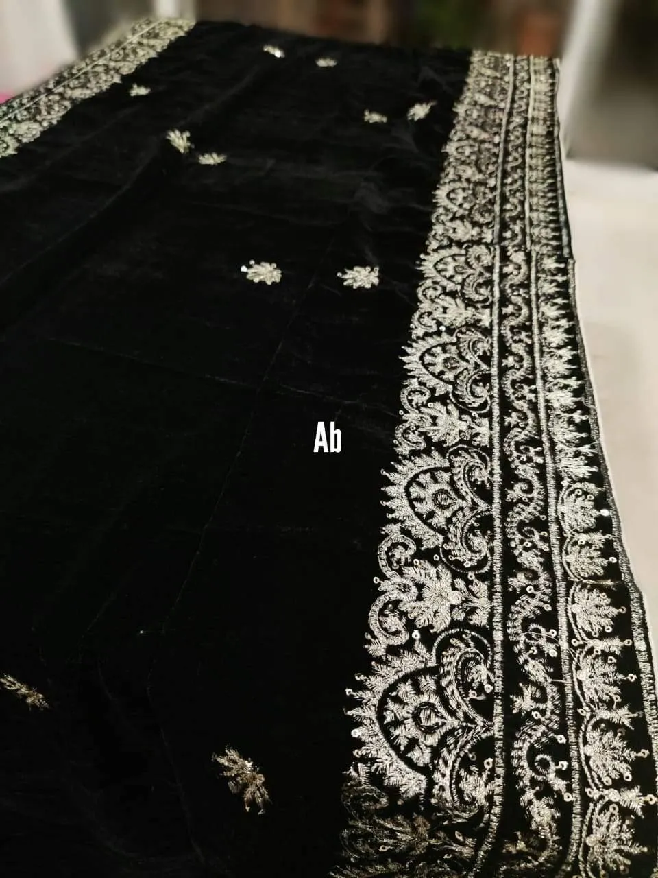 Restocked/Velvet Embroidered Shawl/D 3