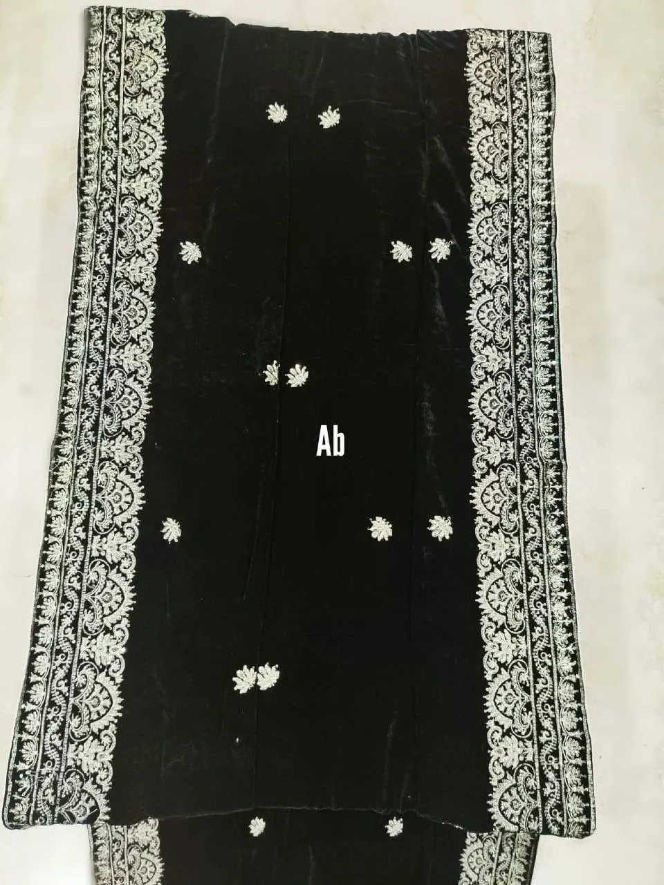 Restocked/Velvet Embroidered Shawl/D 3