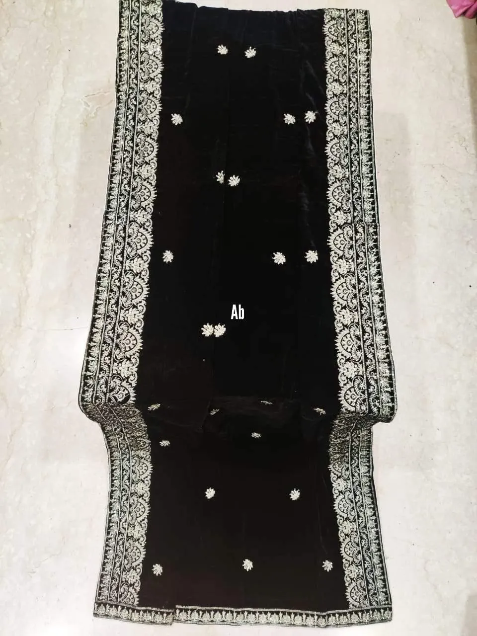 Restocked/Velvet Embroidered Shawl/D 3
