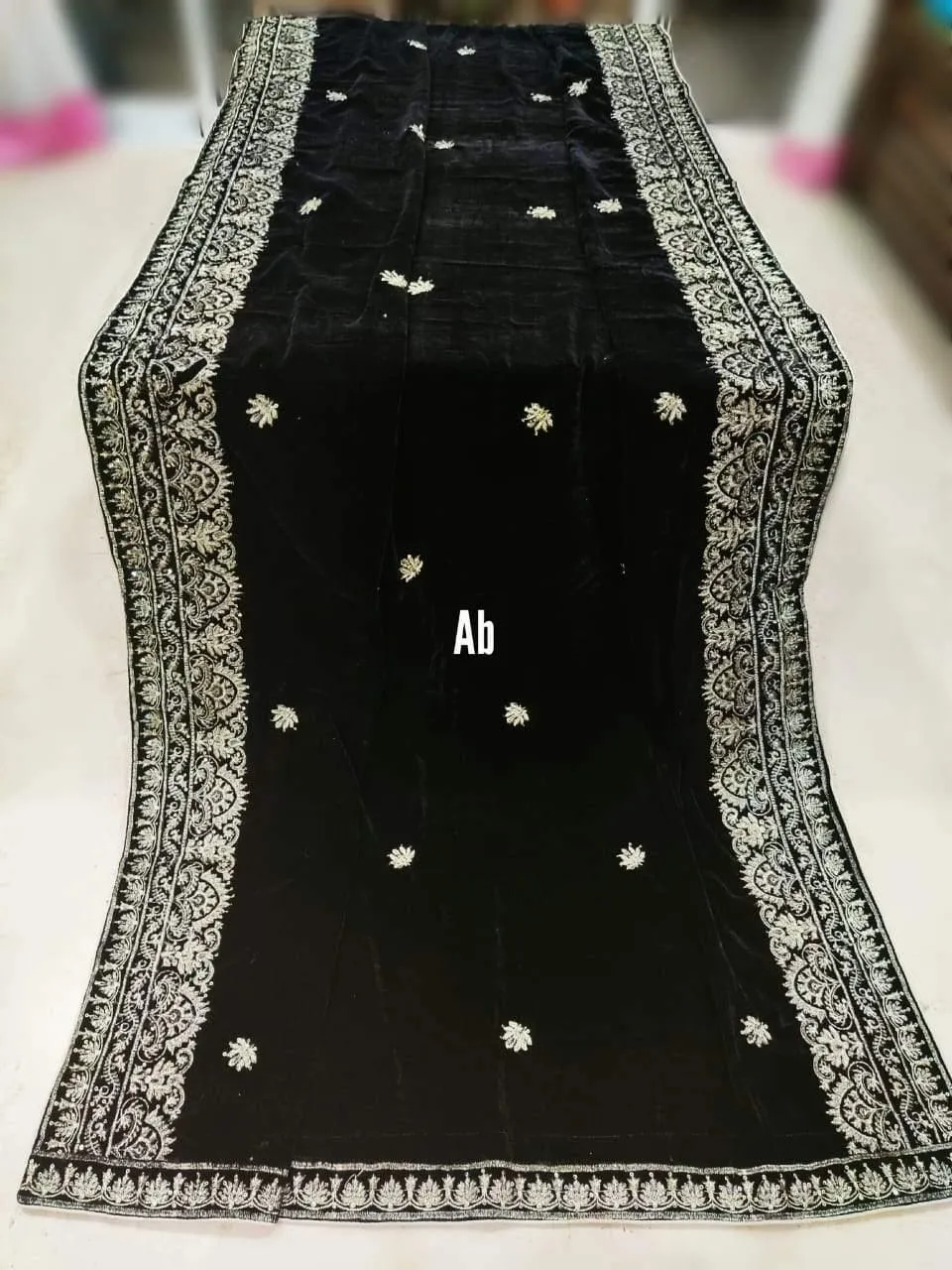 Restocked/Velvet Embroidered Shawl/D 3