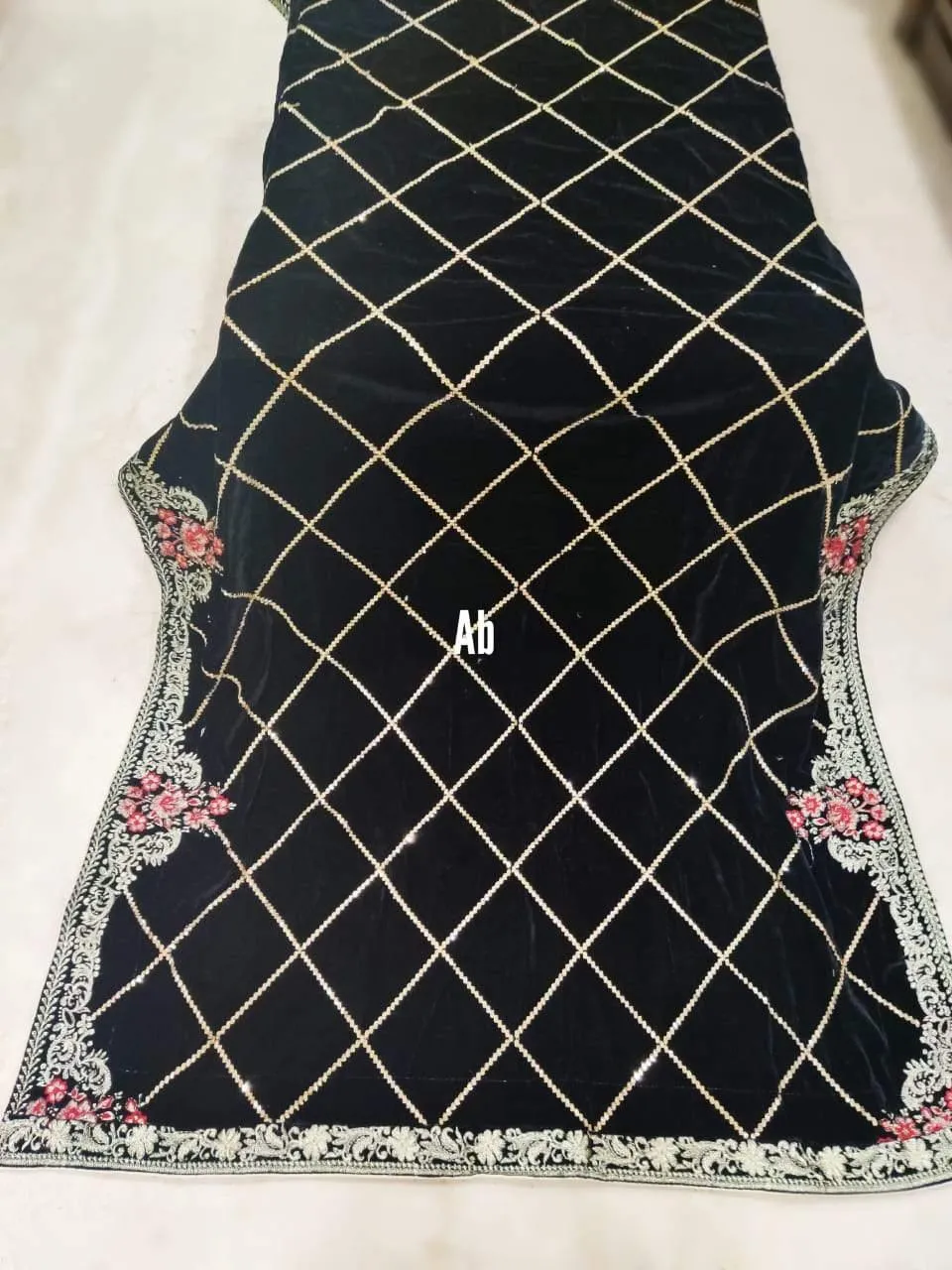 Restocked/Velvet Embroidered Shawl/D 6