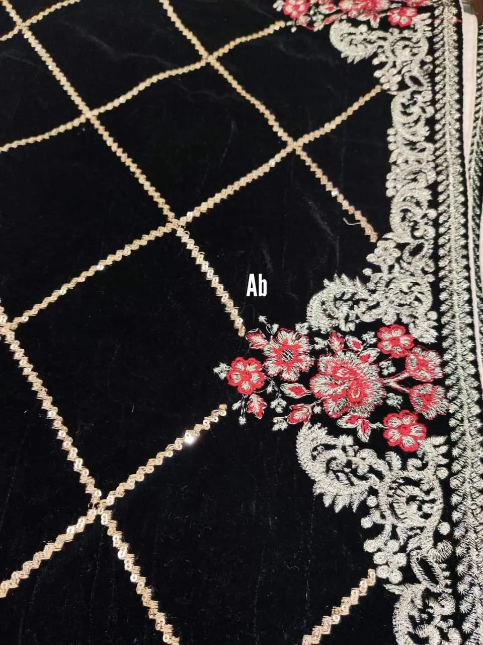 Restocked/Velvet Embroidered Shawl/D 6