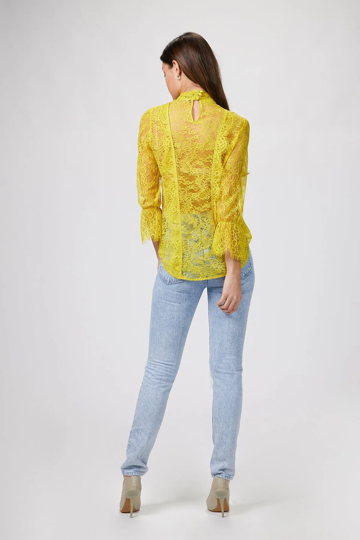 SCALLOPED LACE TOP