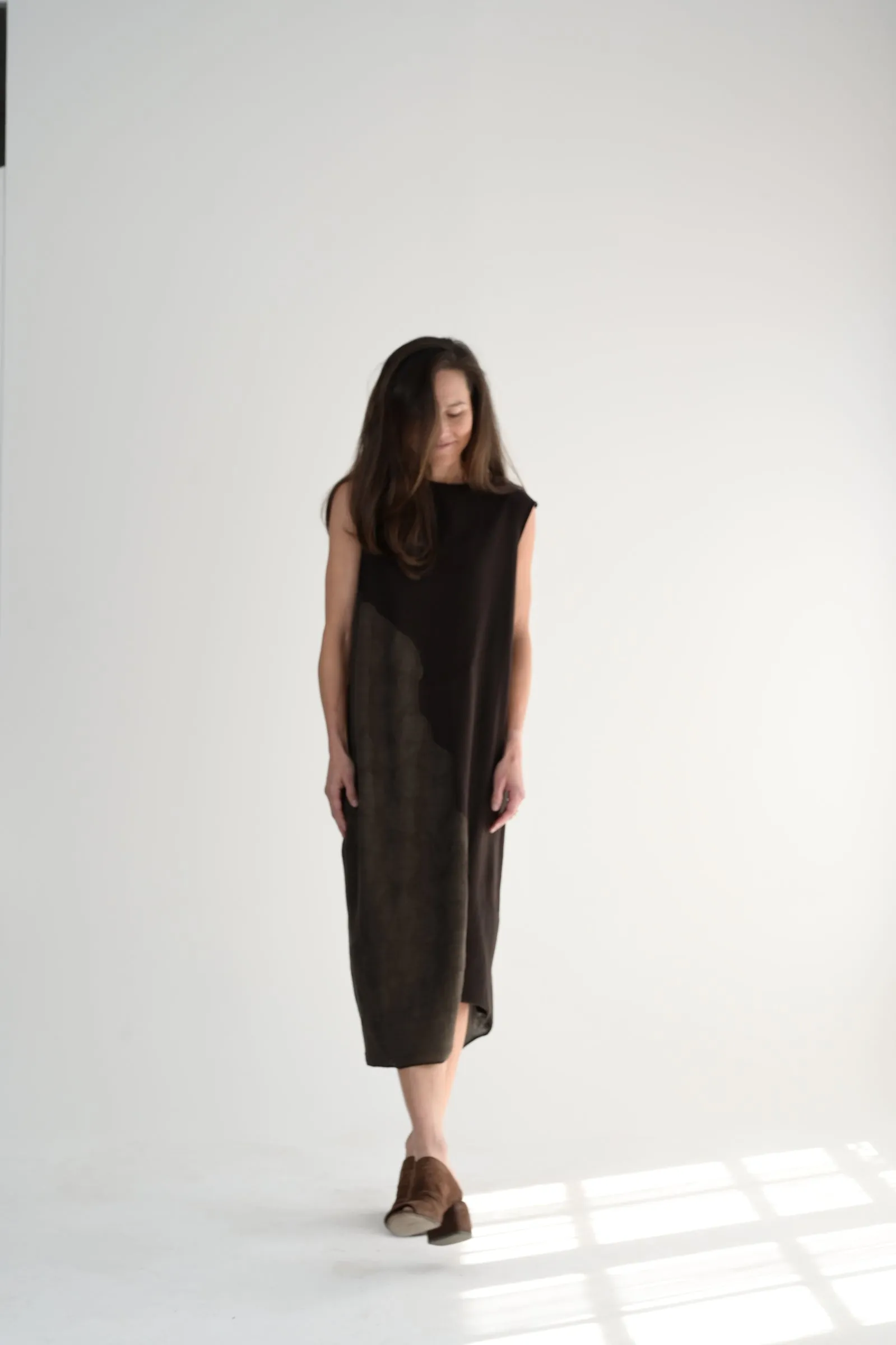 Striatum Sleeveless Dress in Moro