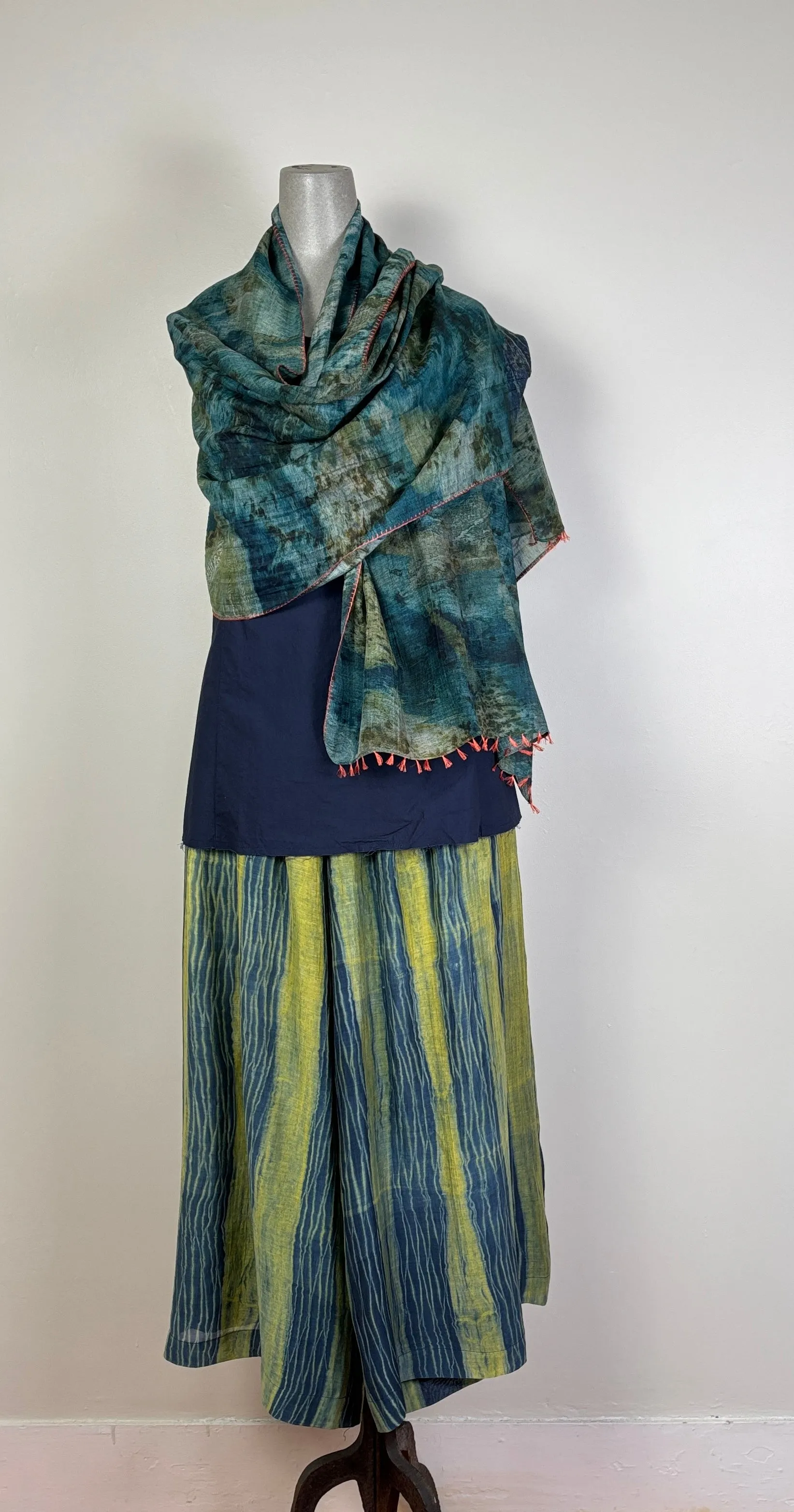 Sula  ~  Apron Blouse - Ebony