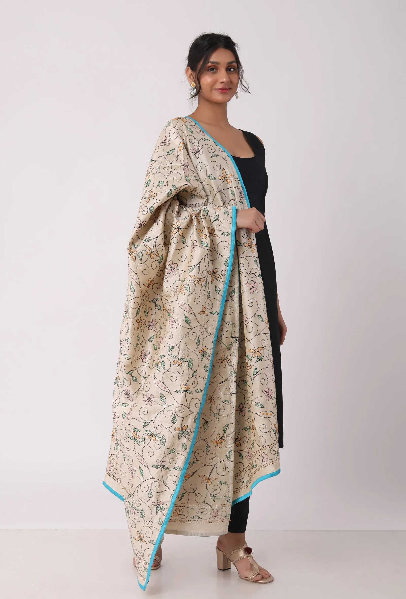 Turvi hand embriodered kantha silk dupatta