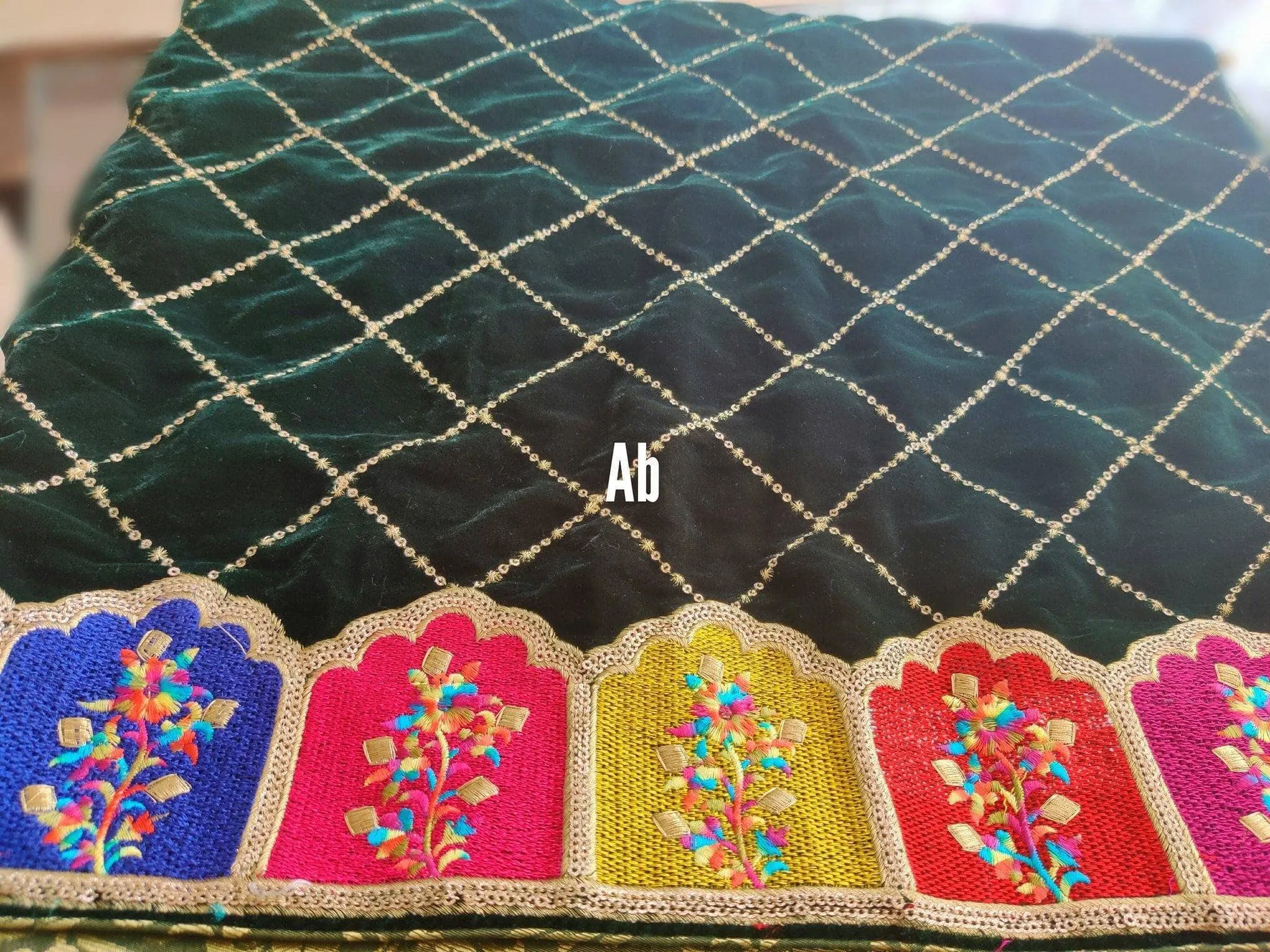 Velvet Embroidered Shawl/D 25\Green
