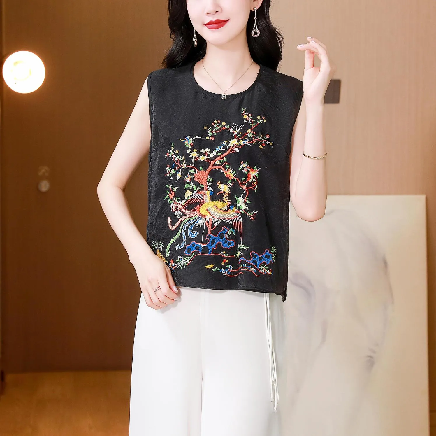 Versatile Slinky Blouse for a Retro Style
