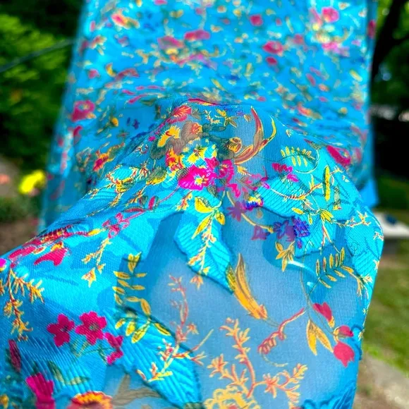 Victoria’s Secret gold label sheer floral embroidered kimono robe